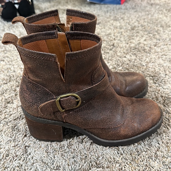 Lucky Brand Tan booties - Picture 4 of 6
